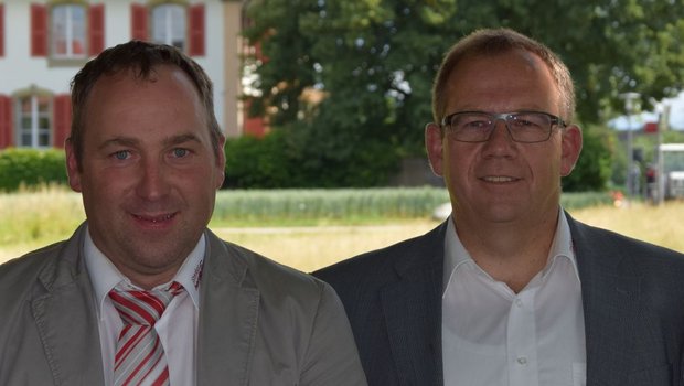 Der neue Verwaltungsratspräsident Markus Gerber (links) mit seinem Vorgänger Alfred Siegrist. (Bild jw)