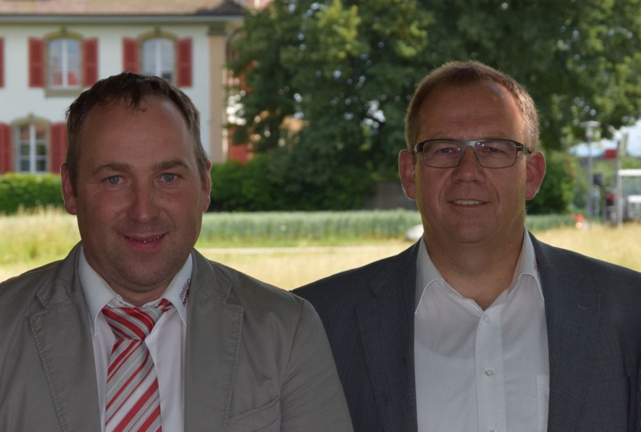 Der neue Verwaltungsratspräsident Markus Gerber (links) mit seinem Vorgänger Alfred Siegrist. (Bild jw)