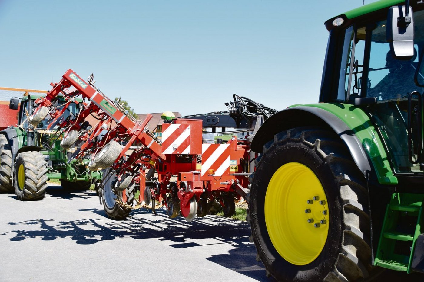Die Obhutsschadenversicherung greift, wenn unfallmässige oder selbstverschuldete Schäden an fremden Maschinen auftreten. Sie kann als Zusatz gewählt werden. (Bild sjh)