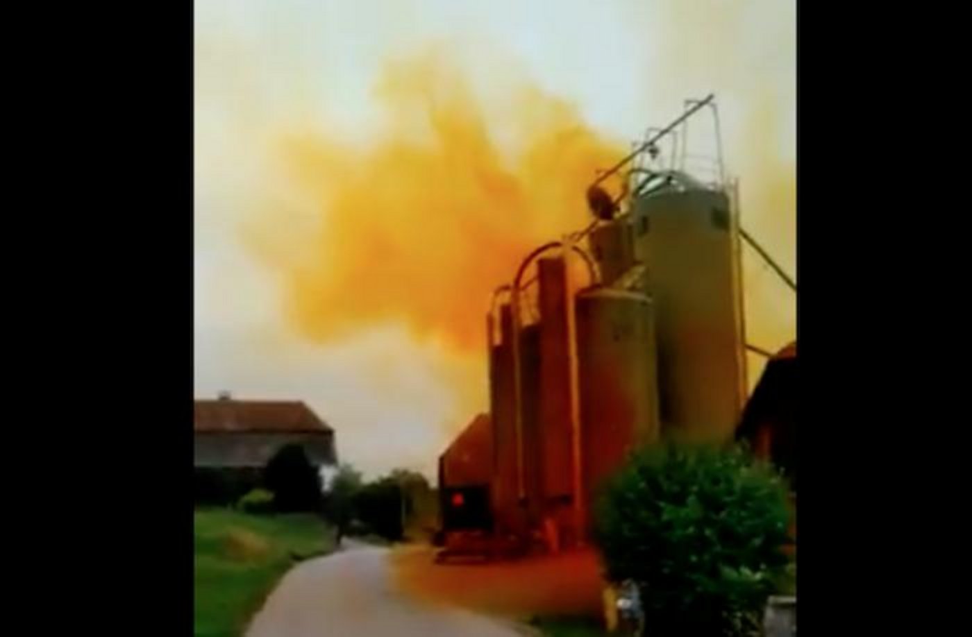 Sollten solche Gaswolken entweichen, ist höchste Vorsicht geboten. (Bild zVg)