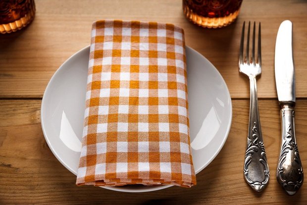 Einigkeit an der Konsumententagung: Weniger, aber nicht gar kein Fleisch mehr Was gehört im Zukunft auf den Teller? Neben Aspekten der Nachhaltigkeit und Gesundheit ist der Geschmack noch immer ein massgebender Faktor. (Bild Pixabay)