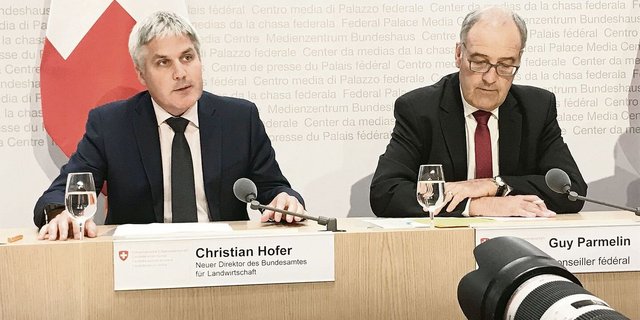 «Diese Vorgabe ist umstritten, das ist mir bekannt»: Christian Hofer gibt sich zurückhaltend, wenn man ihn fragt, ob auf die 3,5 % Biodiversitäts-Förderfläche im Ackerbau nicht verzichtet werden sollte. 