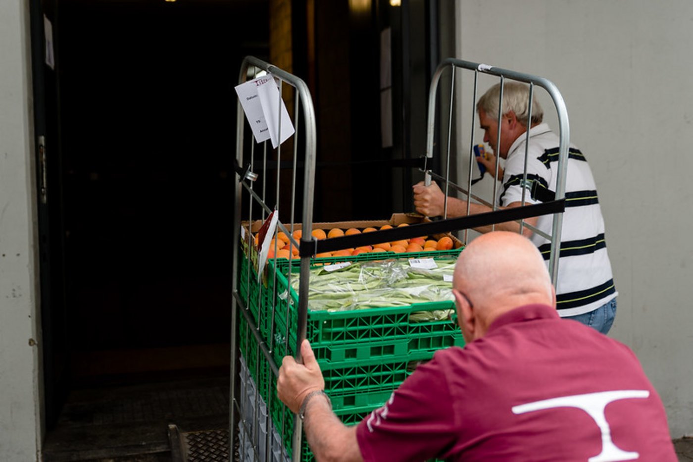 Der Bundesrat hatte sich bereit gezeigt, eine rechtliche Grundlage für die erleichterte Abgabe von Lebensmittel an gemeinnützige Organisationen zu schaffen. (Symbolbild Tischlein deck dich)