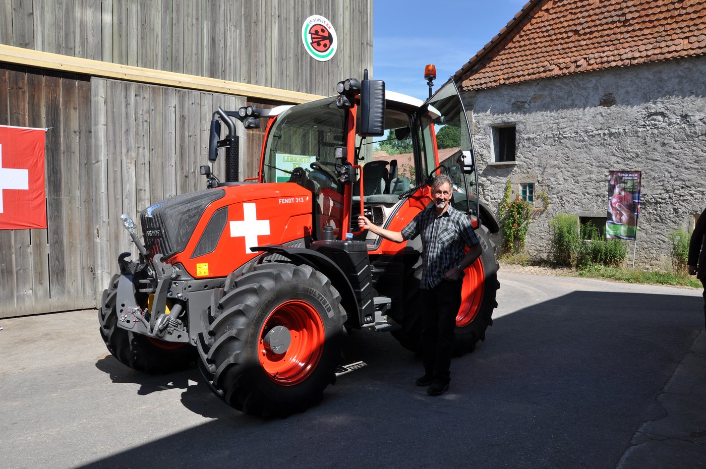 Ein patriotischer Fendt zum 1. August.