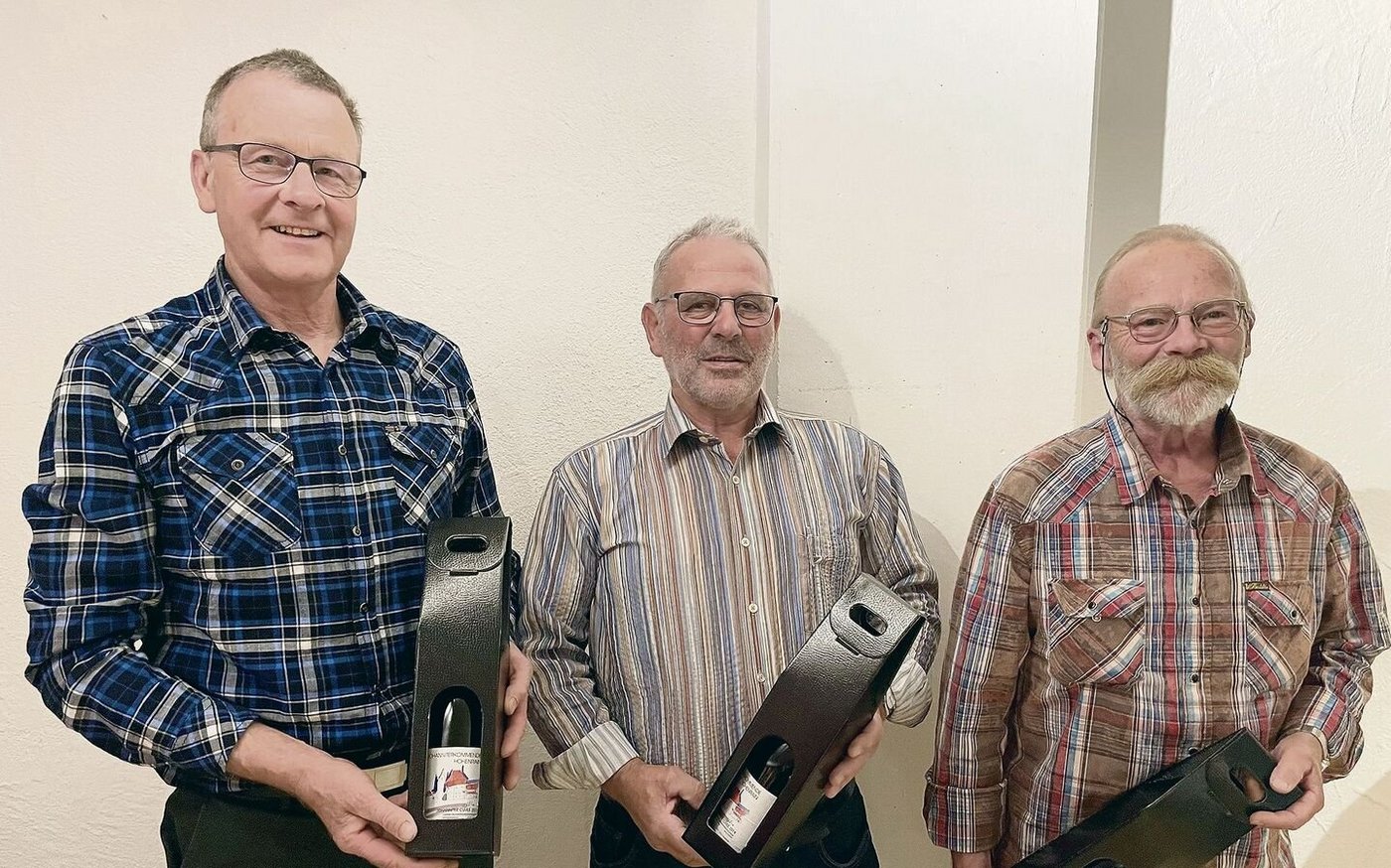 Der wohl letzte Vorstand des Baumwärtervereins (v. l. n. r.): Josef Müller, Aktuar, Kaspar Gassmann, Präsident, Alois Gassmann, Kasse. 