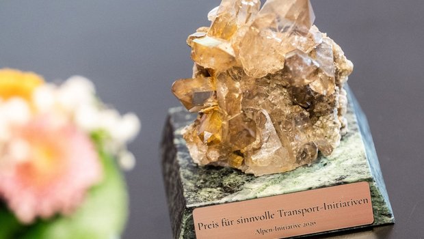 Für die Verleihung des Bergkristalls wurde per Publikumsvoting der Gewinner aus drei nominierten Projekten ausgewählt. (Bild Mattias Nutt/Alpeninitiative)