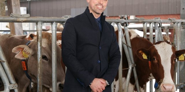 Nach seinem Postdoc in Deutschland kehrte Joël Bérard 2013 als Oberassistent und Gruppenleiter des Arbeitsgebietes «Nachhaltige Tierernährung, alpine landwirtschaftliche Systeme und Lebensmittelqualität» in die Schweiz an die ETH Zürich zurück. (Bild Agroscope)