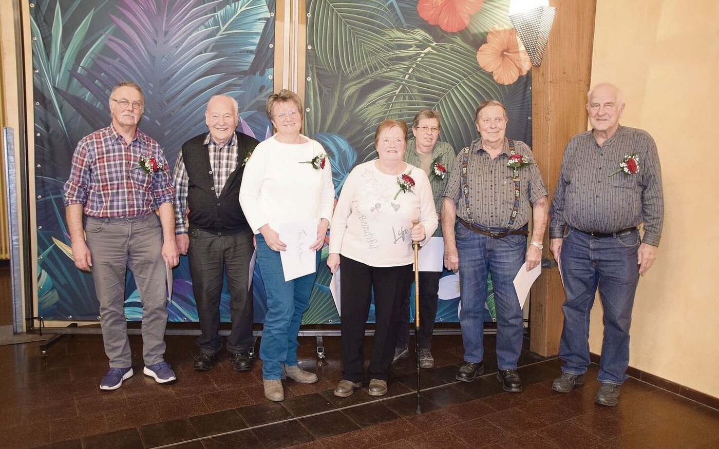 Diese Milchkontrolleurinnen und Milchkontrolleure wurden für ihren 15-jährigen Arbeitseinsatz geehrt.  