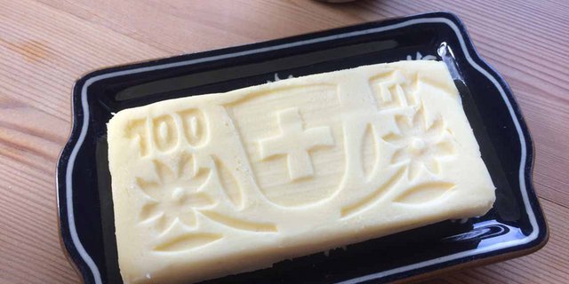 Nach wie vor ist die inländische Butterproduktion nicht ausreichend für die Deckung des Absatzes. (Bild Archiv)