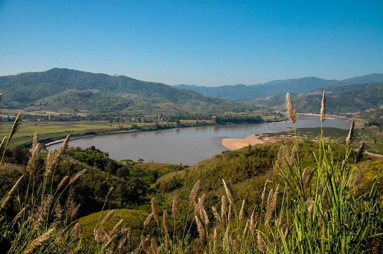 Mit einer Länge von mehr als 4300 Kilometern ist der Mekong nicht nur eine der grössten Flusslandschaften der Erde, sondern auch Heimat für viele seltene Tier-und Pflanzenarten. Er fliesst durch sechs Länder: China, Myanmar, Thailand, Laos, Kambodscha und Vietnam. (Bild pixabay)