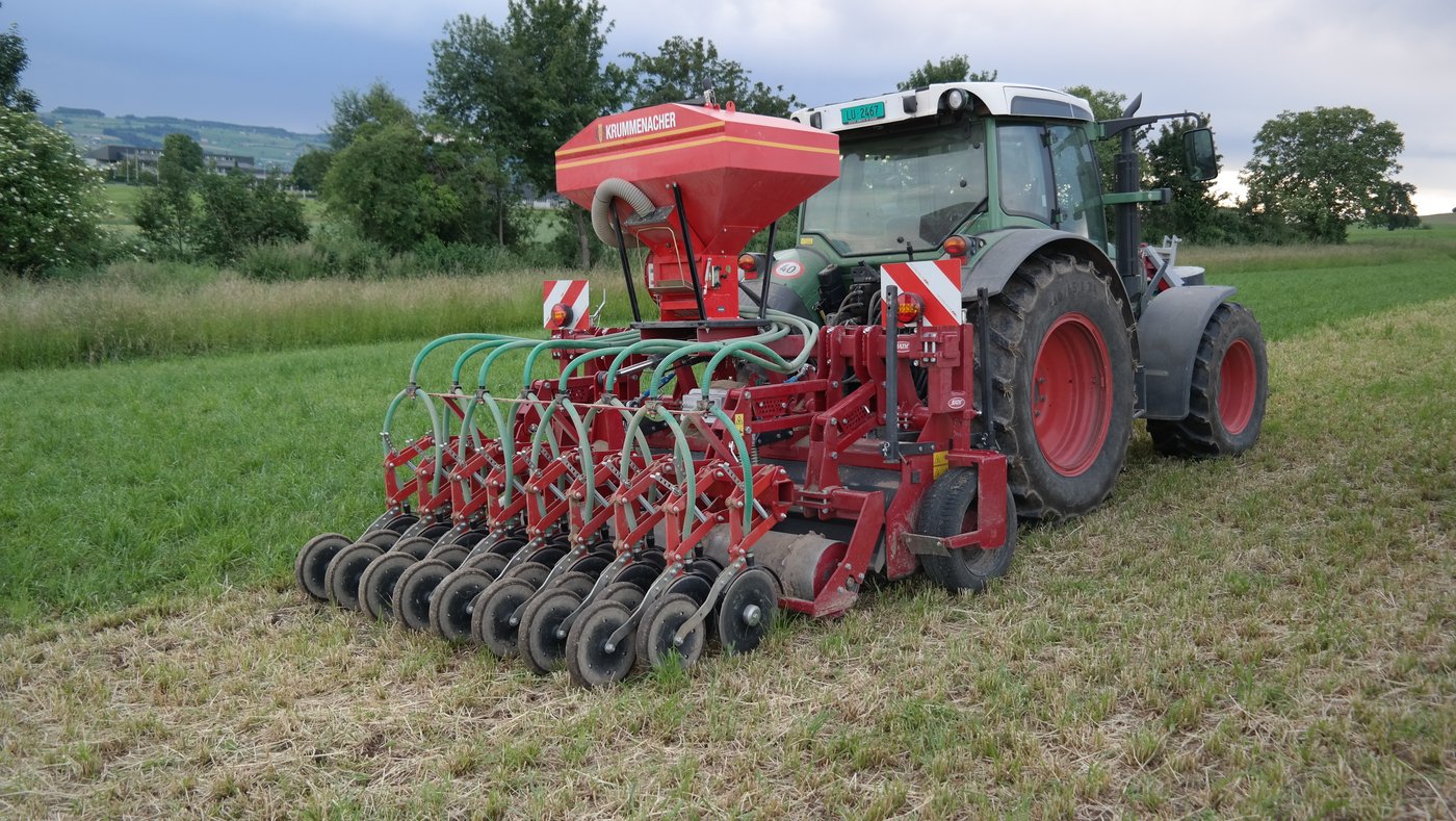 Der Geohobel auf dem Feld unterwegs.