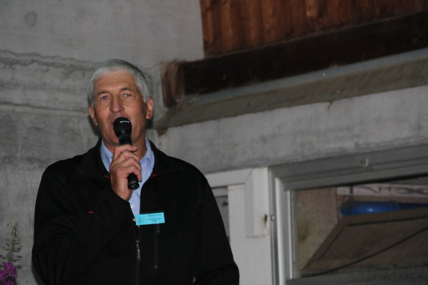 Hansjörg Hassler bei seinen Ausführungen. (Bilder: Christian Weber)