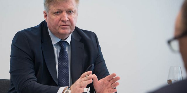 Interims-CEO Peter Pfeilschifter erklärt, dass Hochdorf im Kerngeschäft das Geschäftsmodell neu ausrichten muss. (Bilder hja)