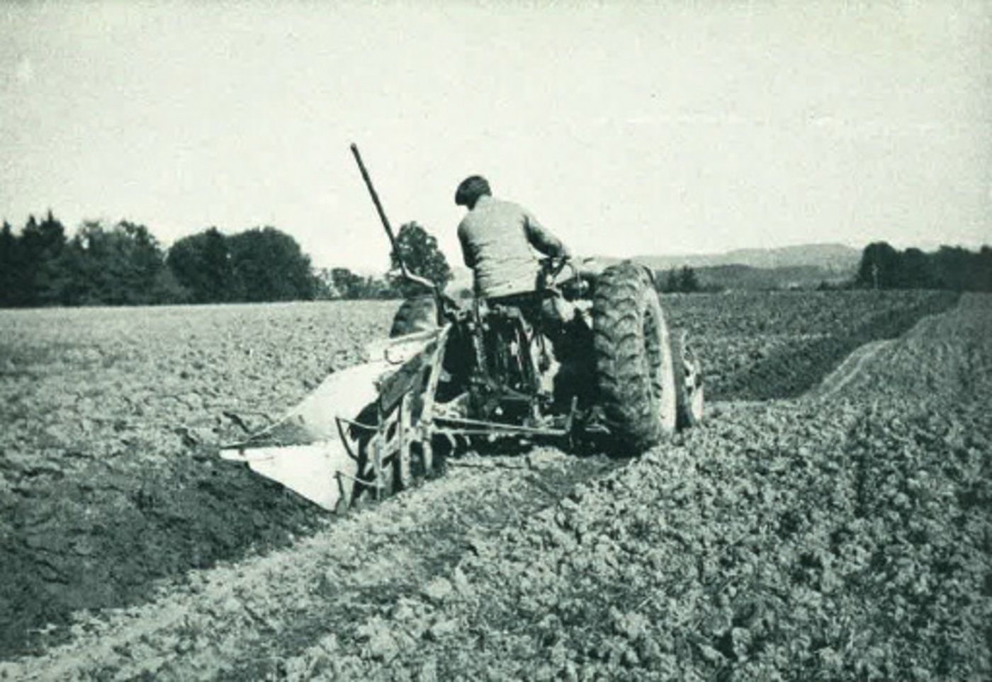 Die Verbreitung des Traktors sei angesichts unserer bäuerlichen Verhältnisse überraschend gross, so der Bauernverband damals. (Bild Tschopp, Wil)