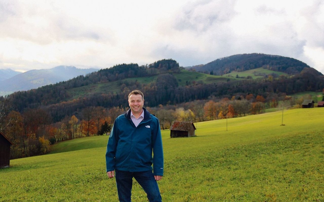 «Das ist meine Heimat, hier sind meine Wurzeln», sagt Landwirt, Bauernsekretär und Gemeindepräsident Edgar Kupper bei einem seiner Lieblingsplätze, auf dem Oberberg oberhalb des Weilers Höngen.