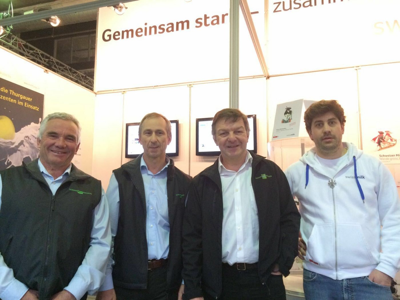 Gemeinsam stark: Die Thurgauer Milchproduzenten Hans Keller, Jürg Fatzer und Ruedi Schnyder sowie Thomas Neuenschwander von Swissmilk (v.l.)