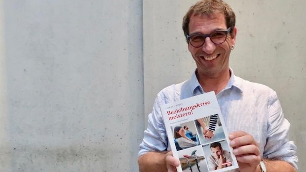 Paarberater Cornel Rimle meint: «Wir sollten viel öfter streiten» Cornel Rimle hat mit seinem Beziehungsratgeber ein Ziel: Beide Partner sollen zu ihrem Glück finden. (Bild Esther Thalmann)
