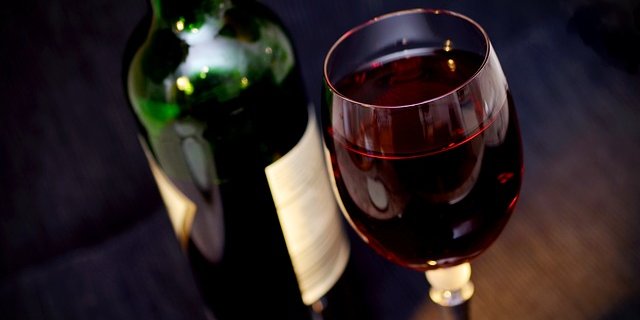 Schweizer trinken weniger Wein. (Symbolbild Pixabay)