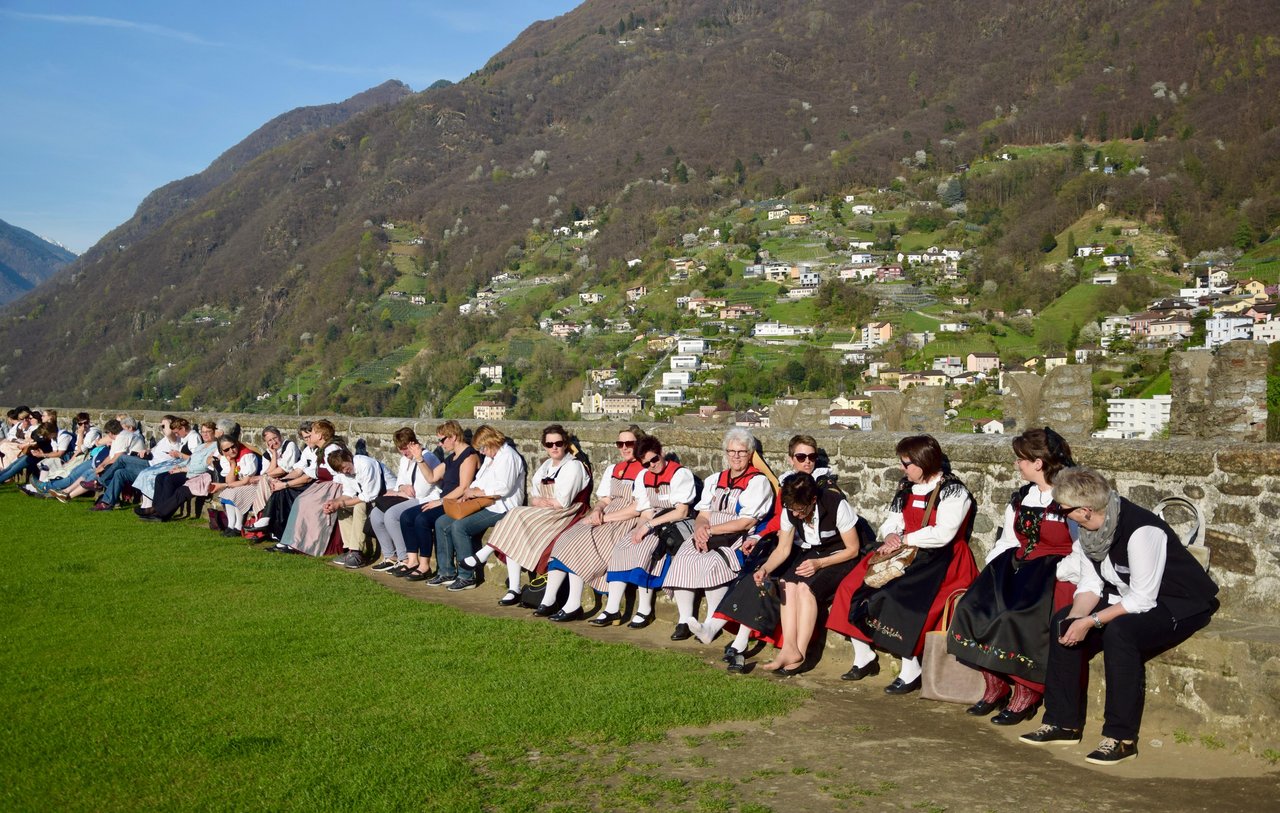 Der Schweizerische Bäuerinnen- und Landfrauenverband setzt sich für die Frauen auf dem Land ein: Delegierte an der Delegiertenversammlung 2018 in Bellinzona. (Bild zVg