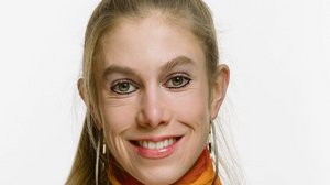 Nationalrätin Meret Schneider will Gratis-RTK-Signal für Landwirtschaft Nationalrätin Meret Schneider: Aus meiner Sicht gibt es keinen Grund, das RTK-Signal nicht kostenlos bereitzustellen.