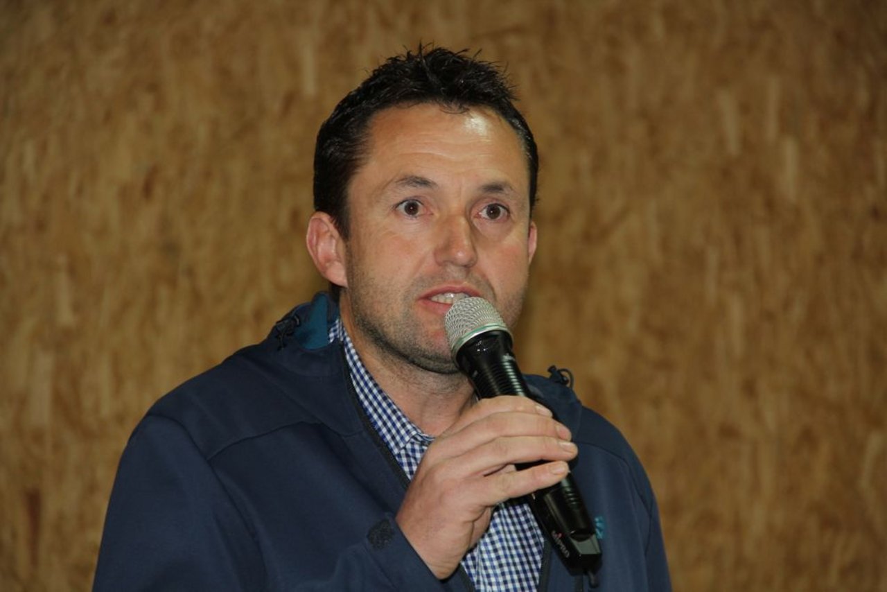 Thomas Roffler, der Präsident des Bündner Bauernverbands ist stolz auf die Vorreiterrolle des Plantahof in der Braunviehzucht. 