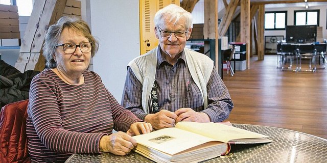 Margrit und Christian Siegenthaler sind beide 1944 geboren. Seit fast sechzig Jahren gehen sie durch dick und dünn und haben schon einige  Schicksalsschläge zusammen gemeistert. 