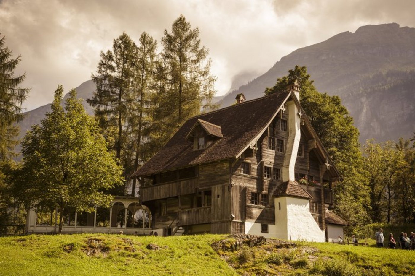 Die Briefmarken zeigen historische Gebäude (andere Sujets als hier auf der Darstellung). (Bild zVg/lid)