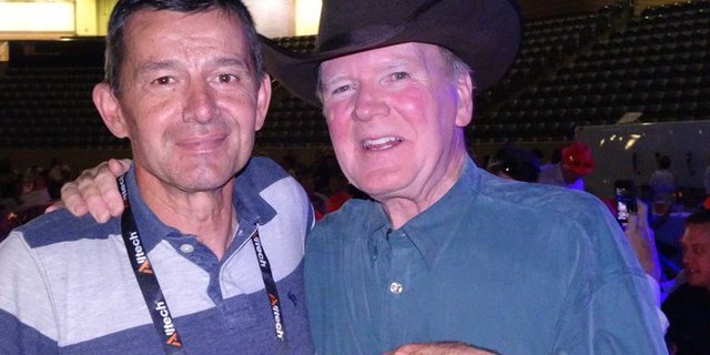 Peter Spring, Chef Landwirtschaft HAFL, und Alltech-Chef Pearse Lyons wollen alte Muster durchbrechen und den Aufbruch fördern. (mr/lid)