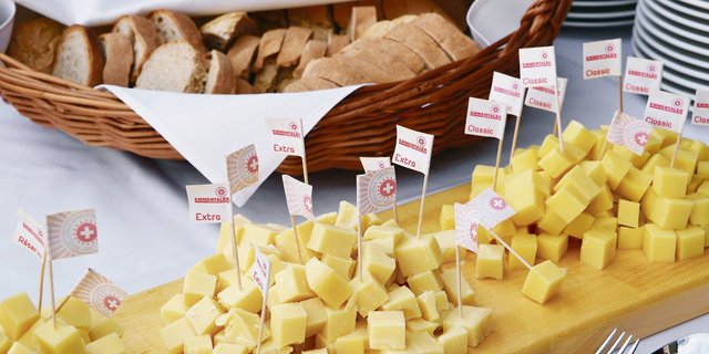 Für ein noch grösseres Absatzwachstum sind neue Märkte im Ausland unabdingbar. Italien ist immer noch das Land, welches am meisten AOP-Emmentaler importiert. (Bild BauZ)