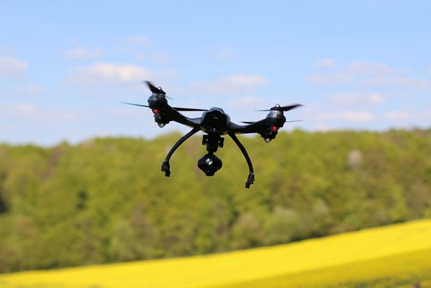 Private Drohnenpiloten gibt es mittlerweile viele. Nun könnten sie ihr Gerät dereinst zum gemeinsamen Nutzen einsetzen. (Bild ki-kieh / Pixabay)