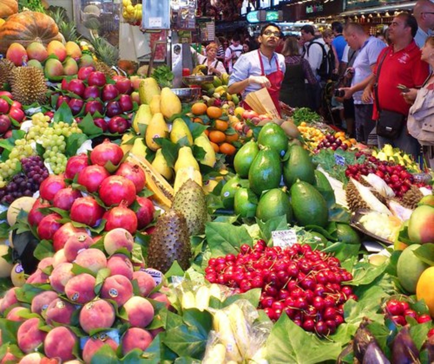 Markt in Barcelona: Die Spanier kauften 2013 weniger Früchte. (Bild: Jonas Ingold)