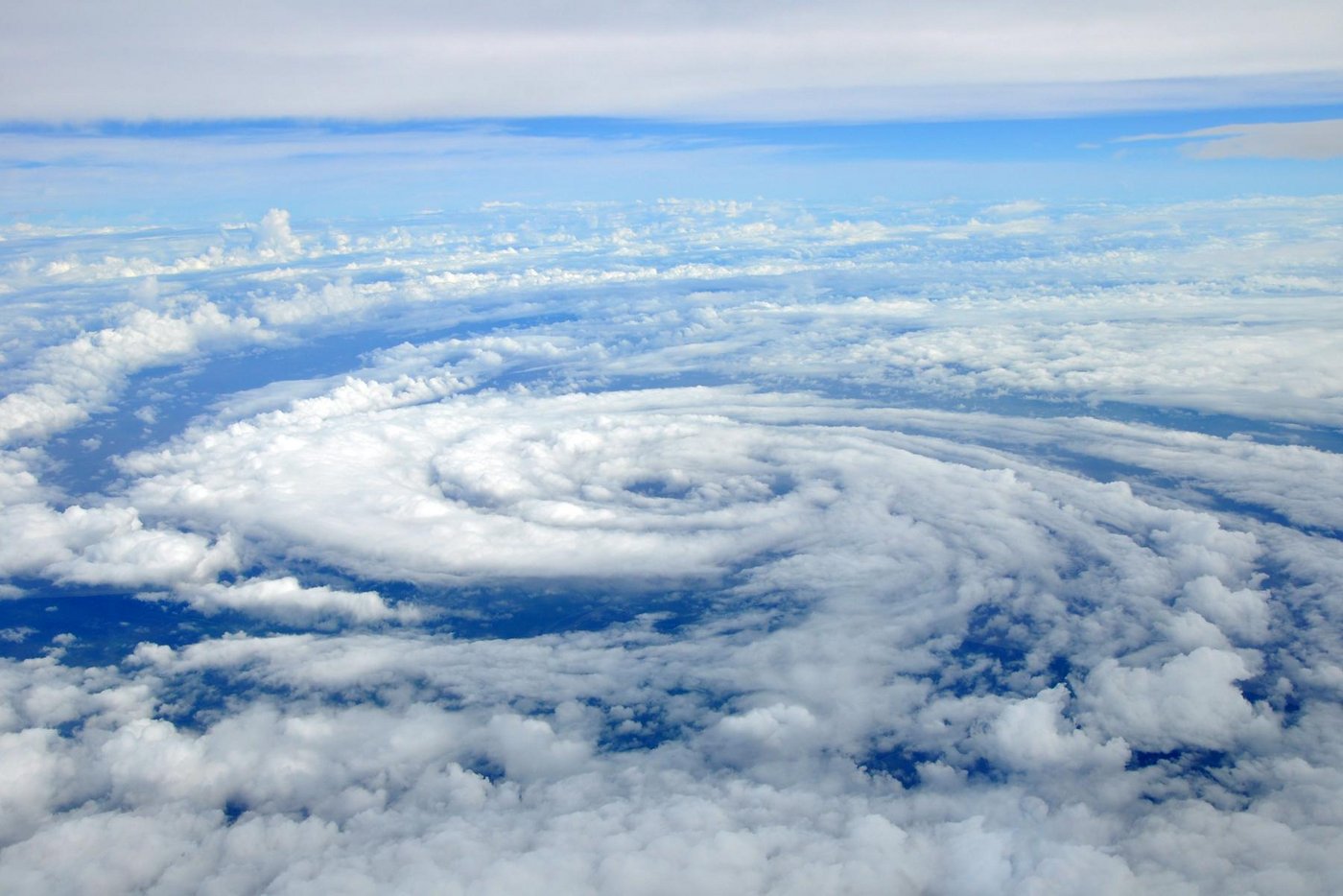 "Nachdem zwölf Jahre lang kein starker Hurrikan in den USA auf Land getroffen war, wird 2017 wohl als eine der bisher teuersten nordatlantischen Hurrikansaisons in die Geschichte eingehen", so Martin Betrogg. (Symbolbild Kessler Air Force Base)  