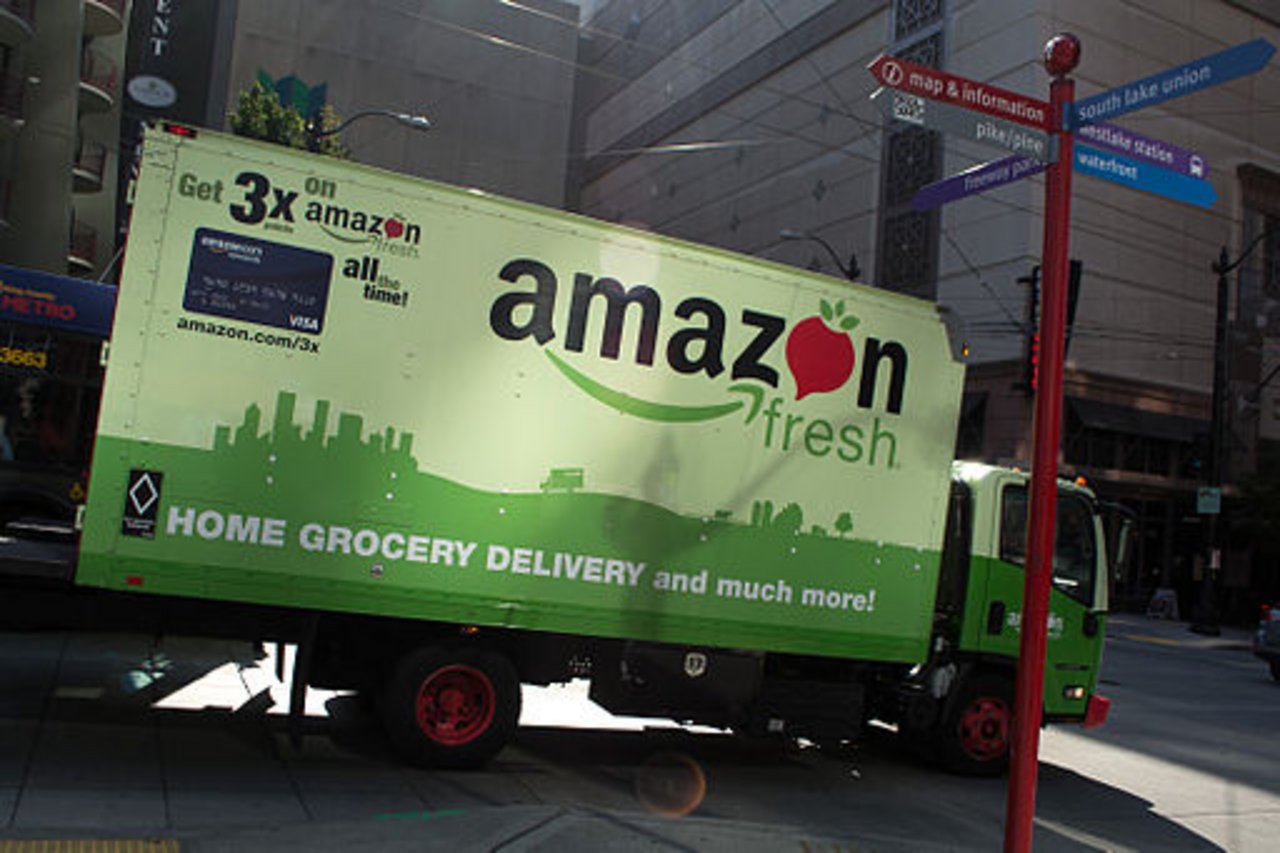 Ein AmazonFresh Truck in Seattle. (Bild Wikimedia)