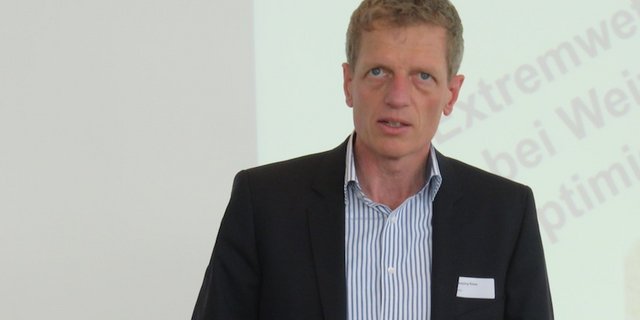 Hansjörg Reiss, Fenaco, referierte an der GV der Getreidebörse in Luzern. Er ist der Meinung, dass Russland auf dem Getreidemarkt massiv unterschätzt wird. (Bild js)