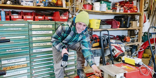 Gabriel Frei aus Ehrendingen AG macht eine Zweitlehre als Landwirt bei der Familie Hübscher in Bertschikon ZH. (Bild zVg)