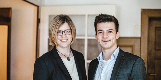 Die Social-Media-Experten Jutta Zeisset und Thomas Fabry. (Bild Verlag Ulmer) 