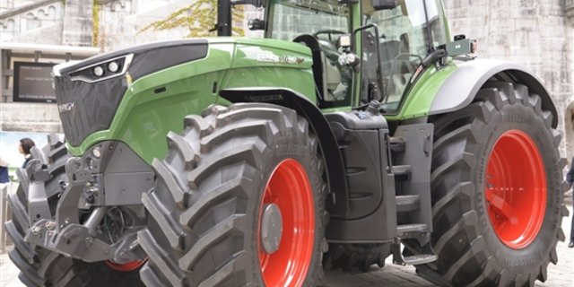 Mit Innovationen das Absatzziel erreichen: Fendt hat gestern den Fendt Vario 1000 präsentiert. Mit 500 PS ist er grösste Standardtraktor auf dem Markt. (Bild: Fendt)