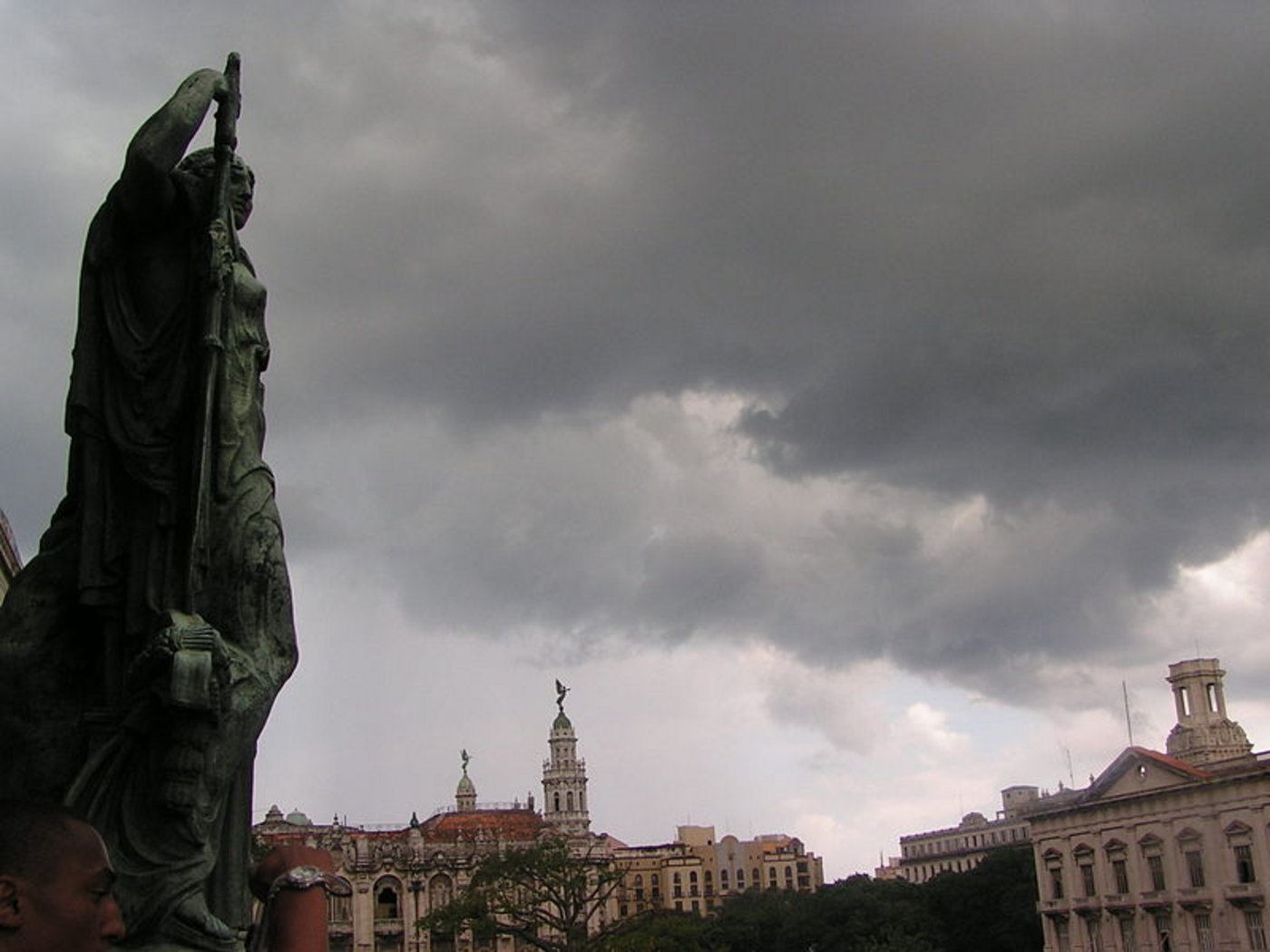 Auf Kuba (hier die Hauptstadt Havanna) entsteht ein Boden-Beobachtungsnetz nach Schweizer Vorbild. (Bild: Ma-nu)