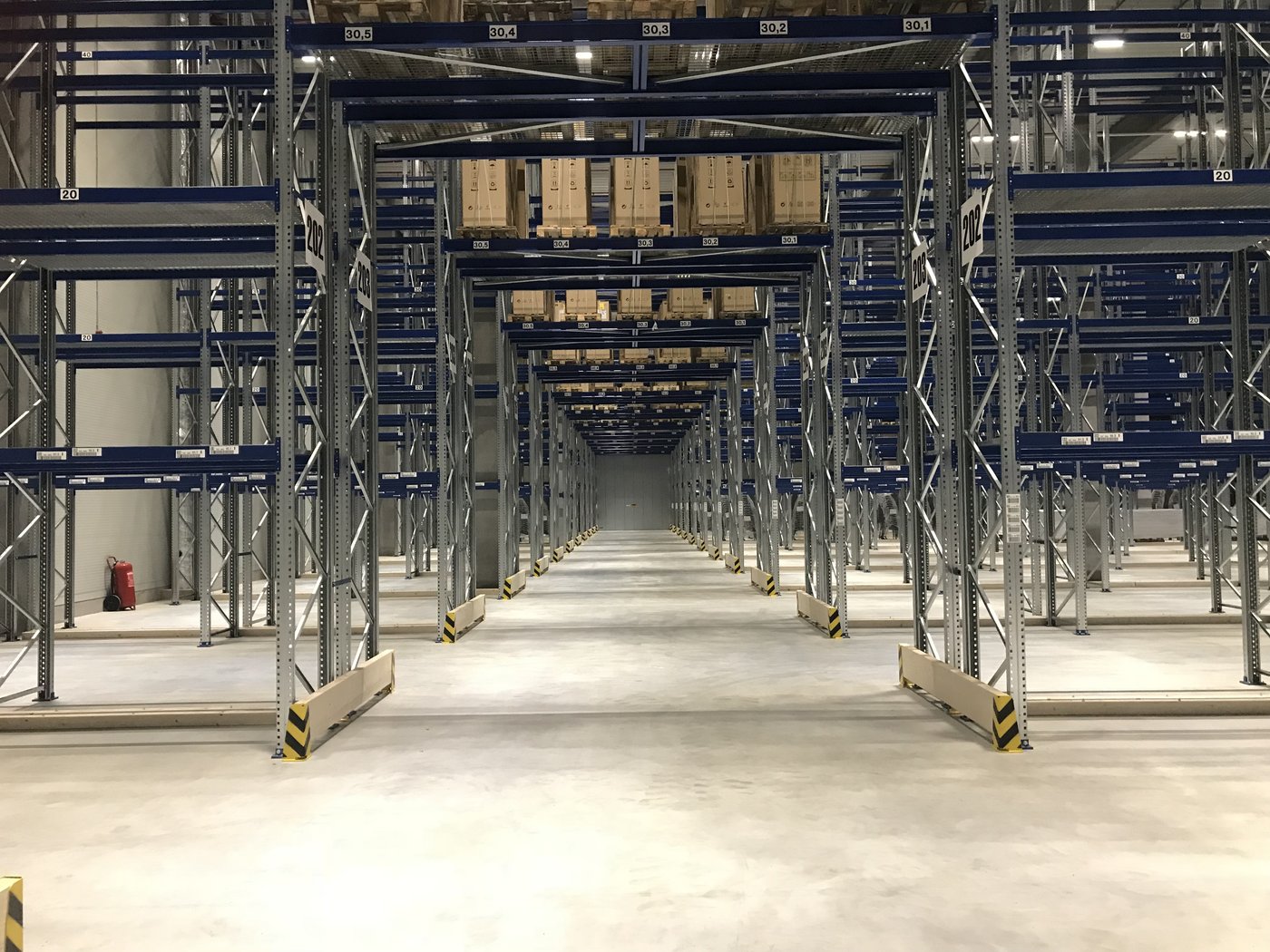 Lagergang Halle 2 (Bild zVg)