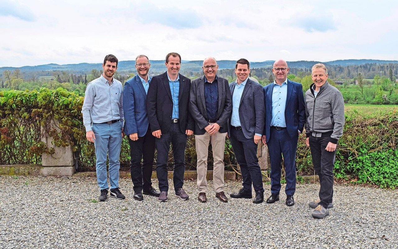 Esra Müdespacher, Walter Schönholzer, Daniel Schärer, Patrick Müller, Martin Angehrn, Roger Hess und Markus Hausammann (v. l.).