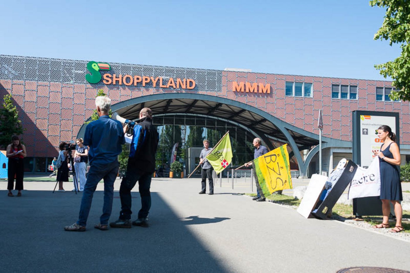 Zur Demonstration gekommen sind nur eine handvoll Bauern.