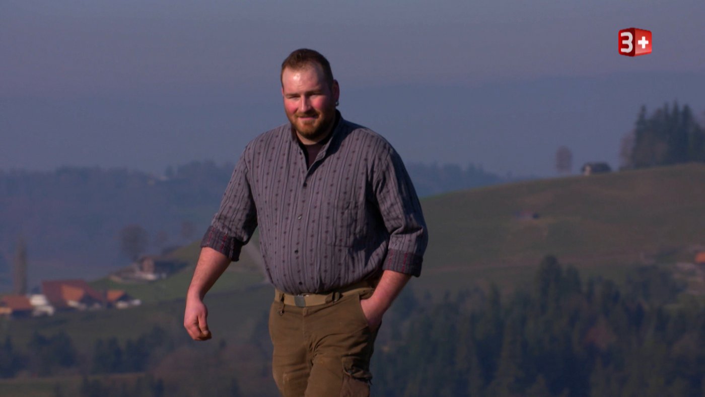 Neben der Arbeit verbringt Küsu viel Zeit mit seinen Kollegen. (Bild 3+)