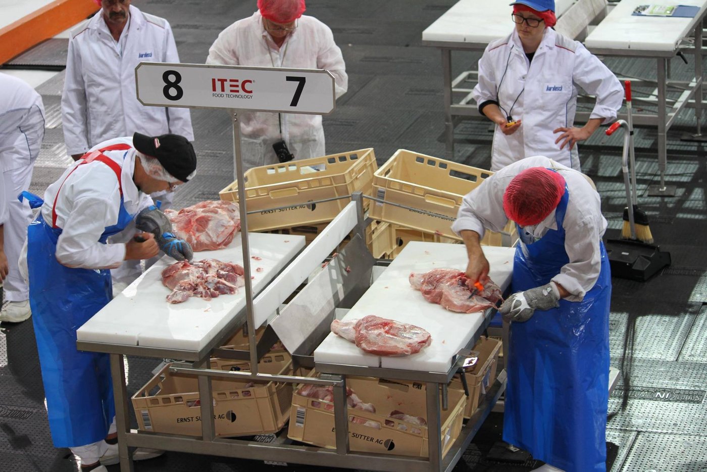 So sieht die Action an einer Schweizer Meisterschaft im Ausbeinen aus (Bild einer früheren Ausgabe). (Bild Verein Freunde der Metzgerschaft/Facebook)