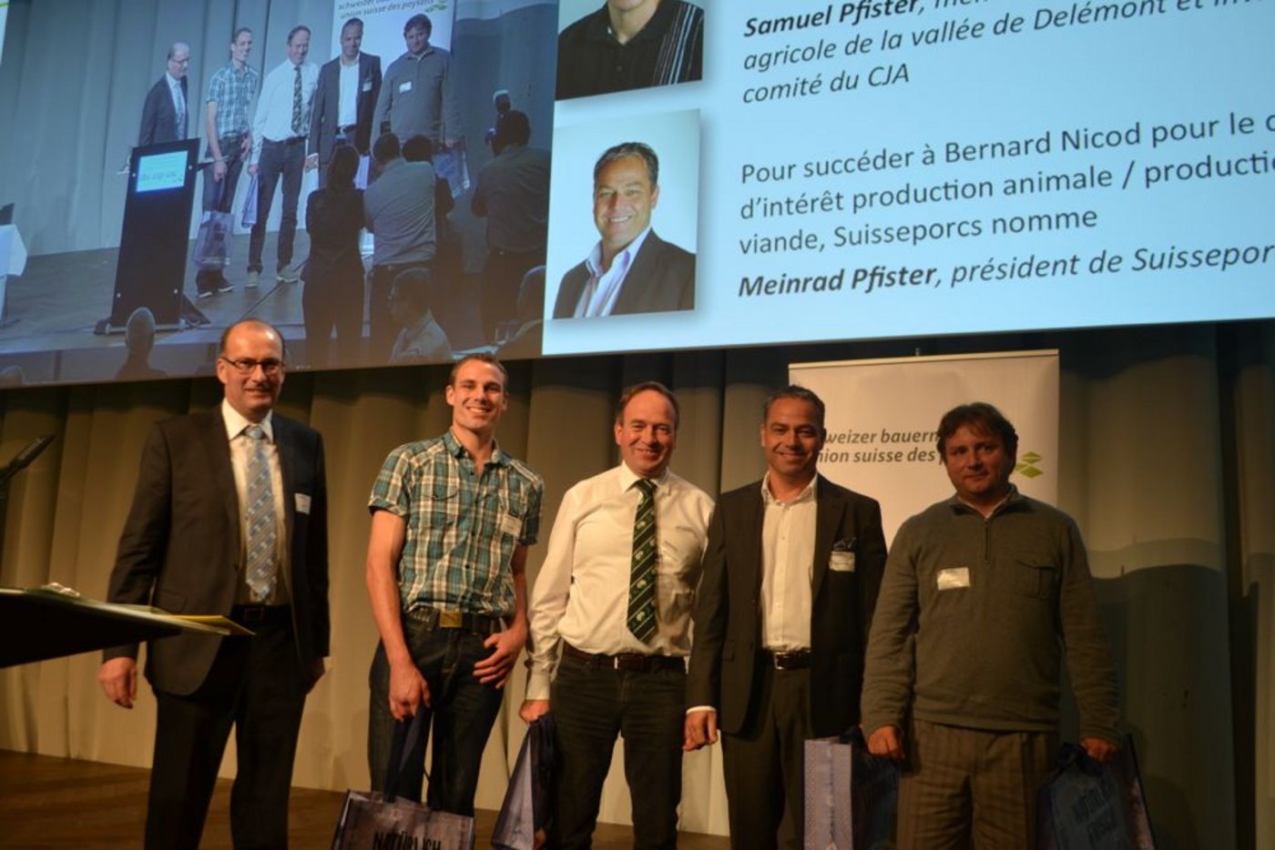 wurden in den Vorstand gewählt: Es sind dies Samuel Pfister, Sem Genini, Alois Huber und Meinrad Pfister (v.l.n.r.). Geehrt wurde ...