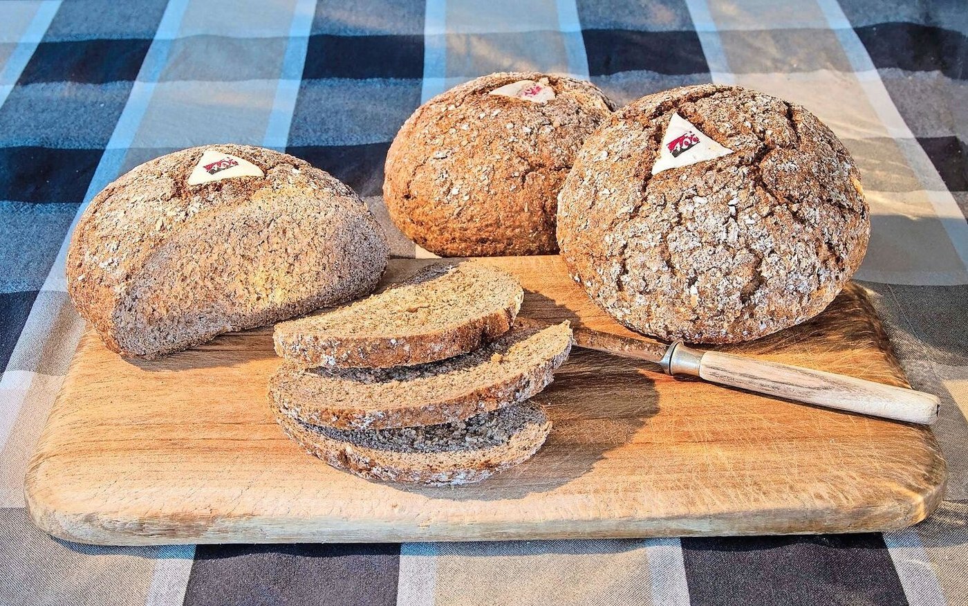 Während einem Jahr wird das Walliser Mehl für das Walliser Roggenbrot AOP im Waadtland gemahlen. Das BLW erteilte dafür eine Sonderbewilligung.