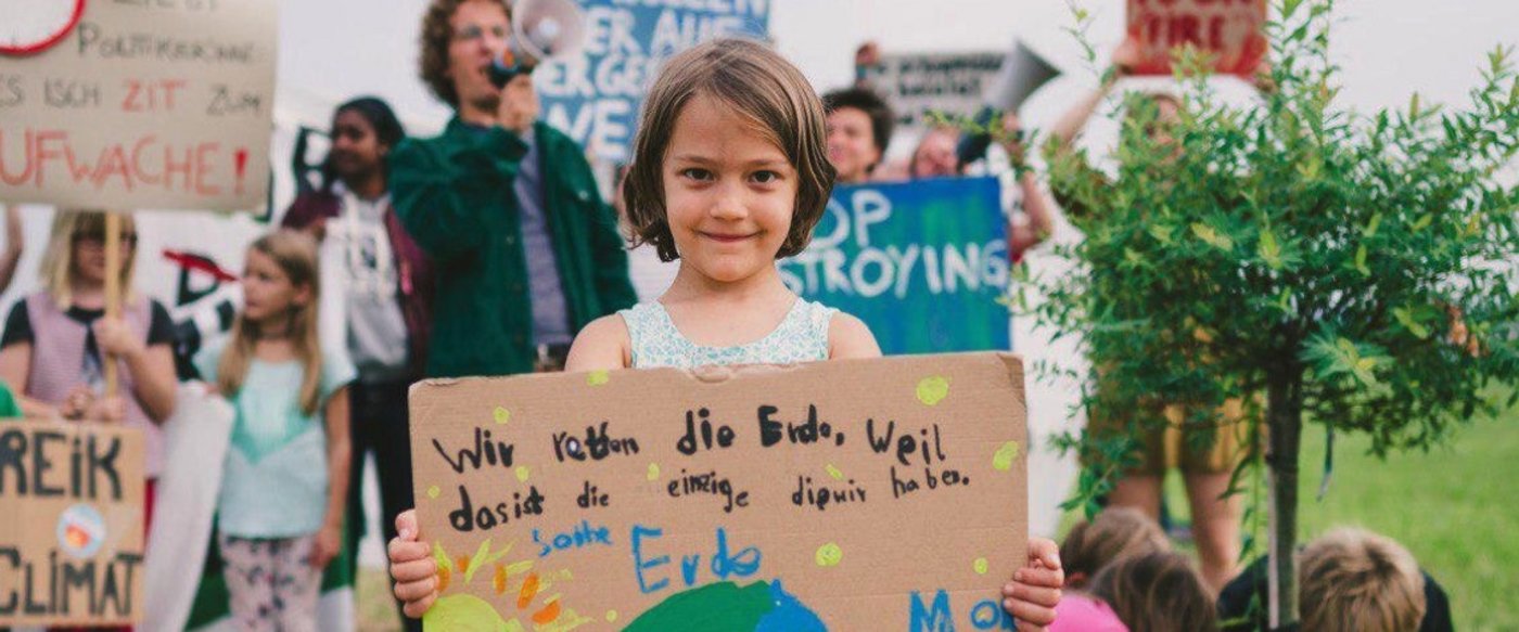 Im Klimablatt (hier besagtes Titelbild) informiert der Klimastreik über Fakten zum Klimawandel. (Bild screenshot Klimablatt)