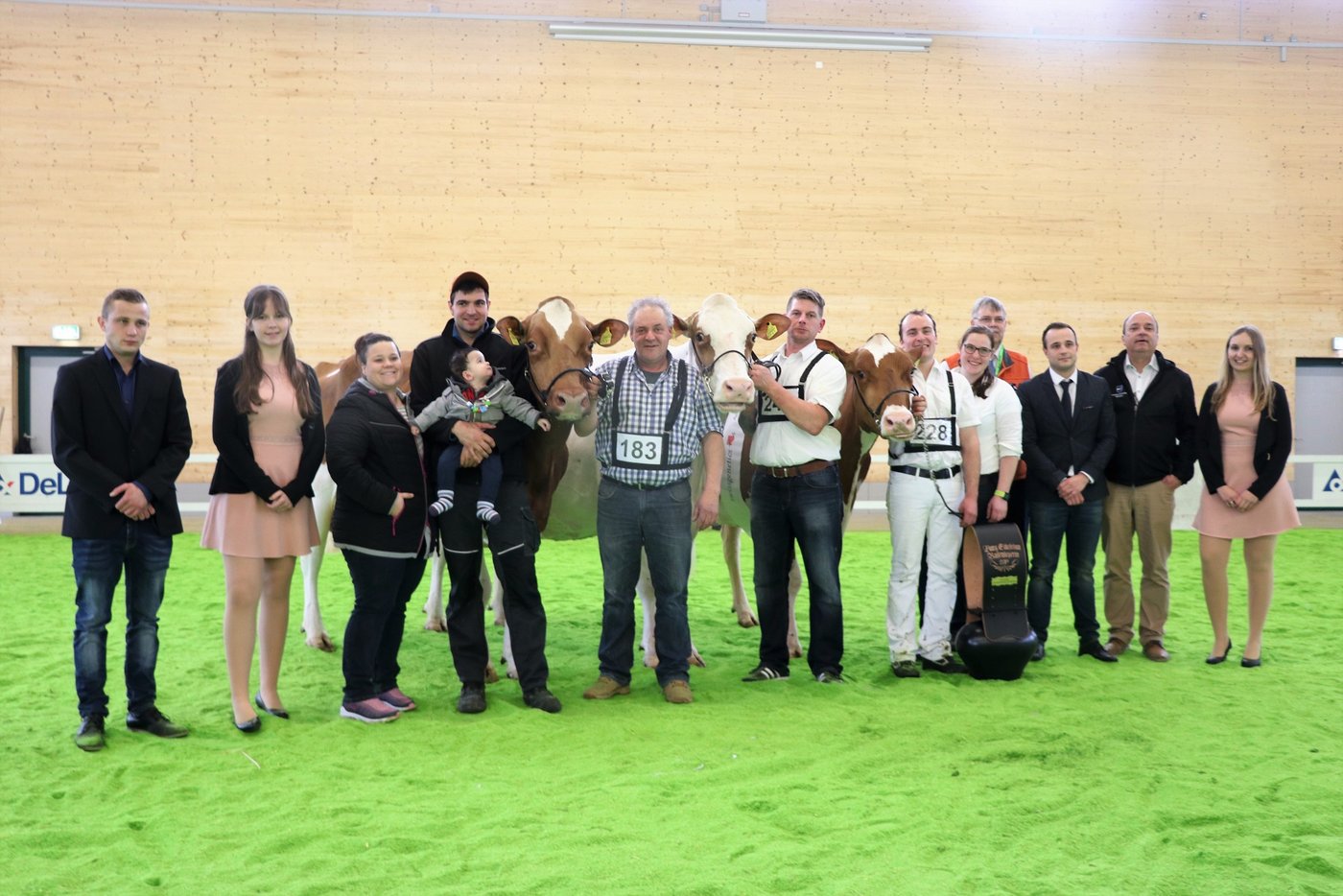 Riedtalfarm Diploma Sina (Familie Grossenbacher),  Föhrenhofs Salto Kastel (Samuel und Hansueli Senn), Wolfhead Absolute Asia (Kurt Walti): das Podest bei den Red Holstein.