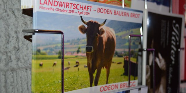 "Landwirtschaft – Boden, Bauern, Brot" sind die Themen über welche im Moment im Odeon diskutiert wird. (Bild asa)