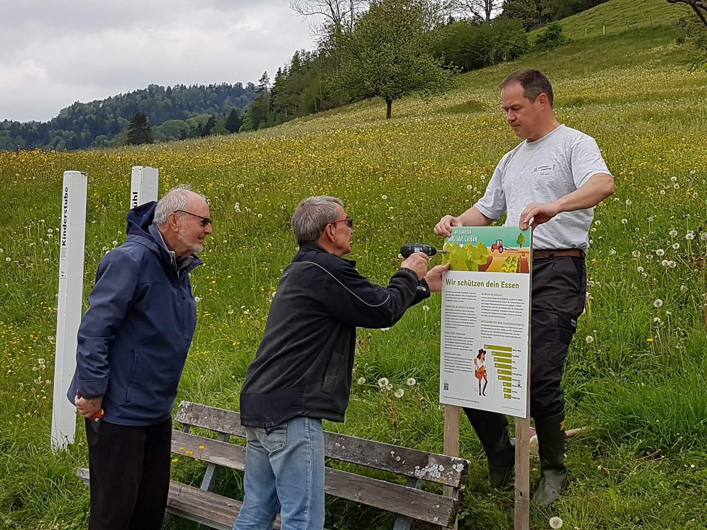 Die Landwirte sind bereit, die Bevölkerung über die Folgen der bevorstehenden Initiativen zu informieren. (Bild SBV)