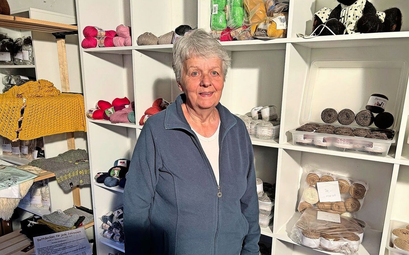 In der Wollstube von Ursula Kyburz finden die Kunden Alpakawolle. 